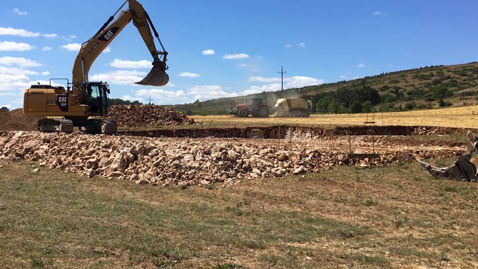 Terrassement pour la construction d’une maison et d’une piscine à Rodez Terrassement pour la construction d’une maison et d’une piscine à Rodez